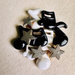 Vintage Bakelite Style Brooch | Music | Musical Notes | Stars | 1980s